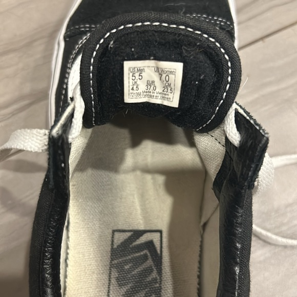 Vans Ward Lo Suede Sneaker in black/white - Picture 6 of 7